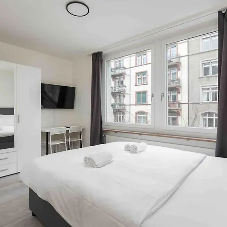 Urban Oasis With Queen Bed And View Be-28 Appartement