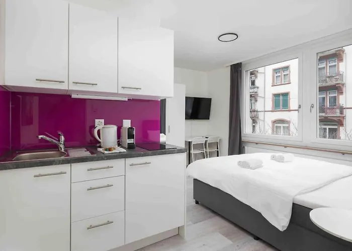 Urban Oasis With Queen Bed And View Be-28 Zürih