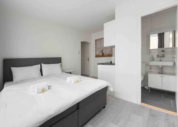 Daire Urban Oasis With Queen Bed And View Be-28 Zürih